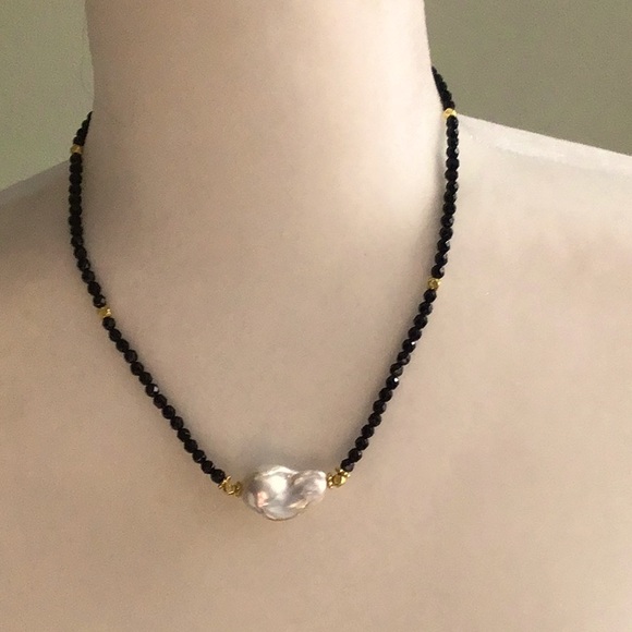 Gorgeous Black Onyx Pearl Necklace! - Picture 1 of 3